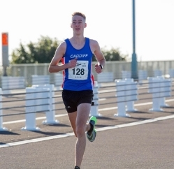 Lloyd Sheppard running