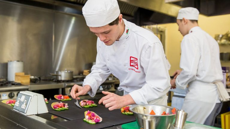 Catering learners in a professional kitchen