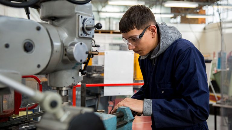 Engineering learner using machinery