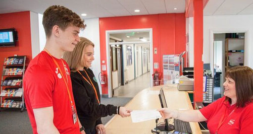 10-voice Students talking to staff