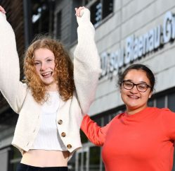 Students celebrating outside BGLZ